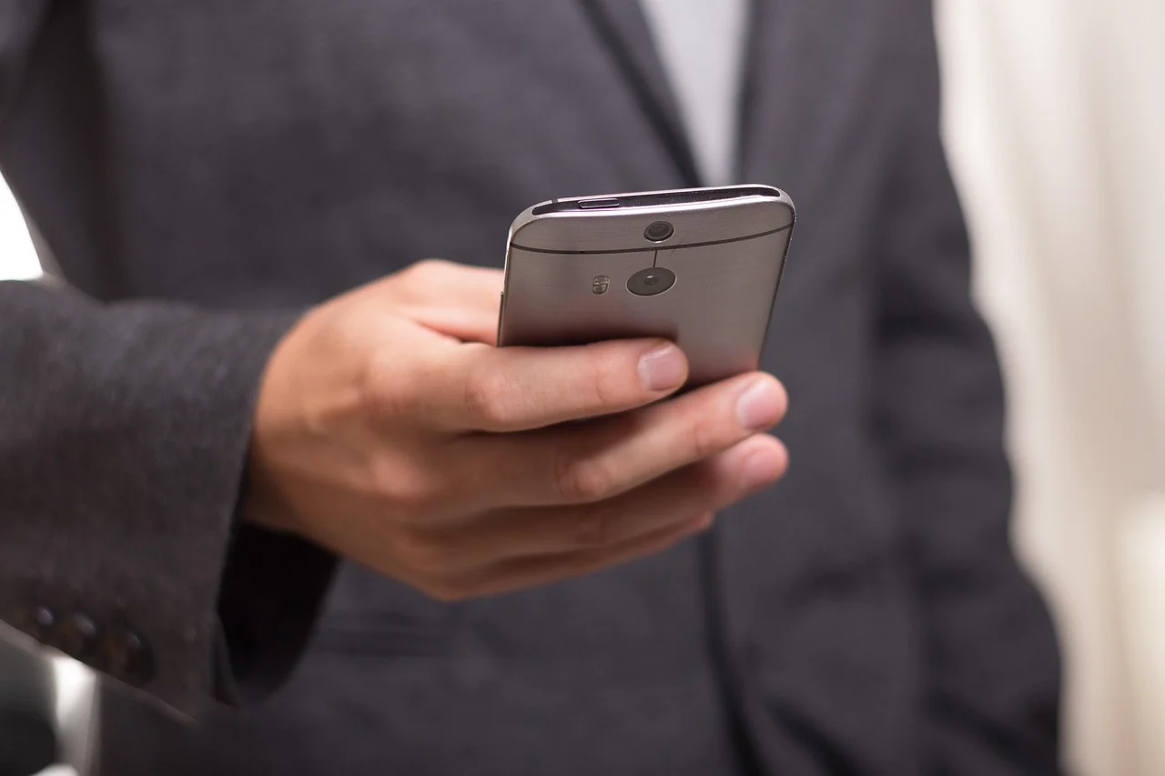 Parkowanie w Warszawie: szybko i wygodnie z aplikacją Mobilet