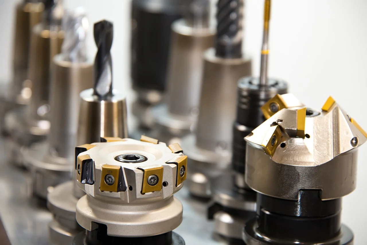 Usługi frezowania CNC i obróbka elektroerozyjna dla precyzyjnych części maszyn